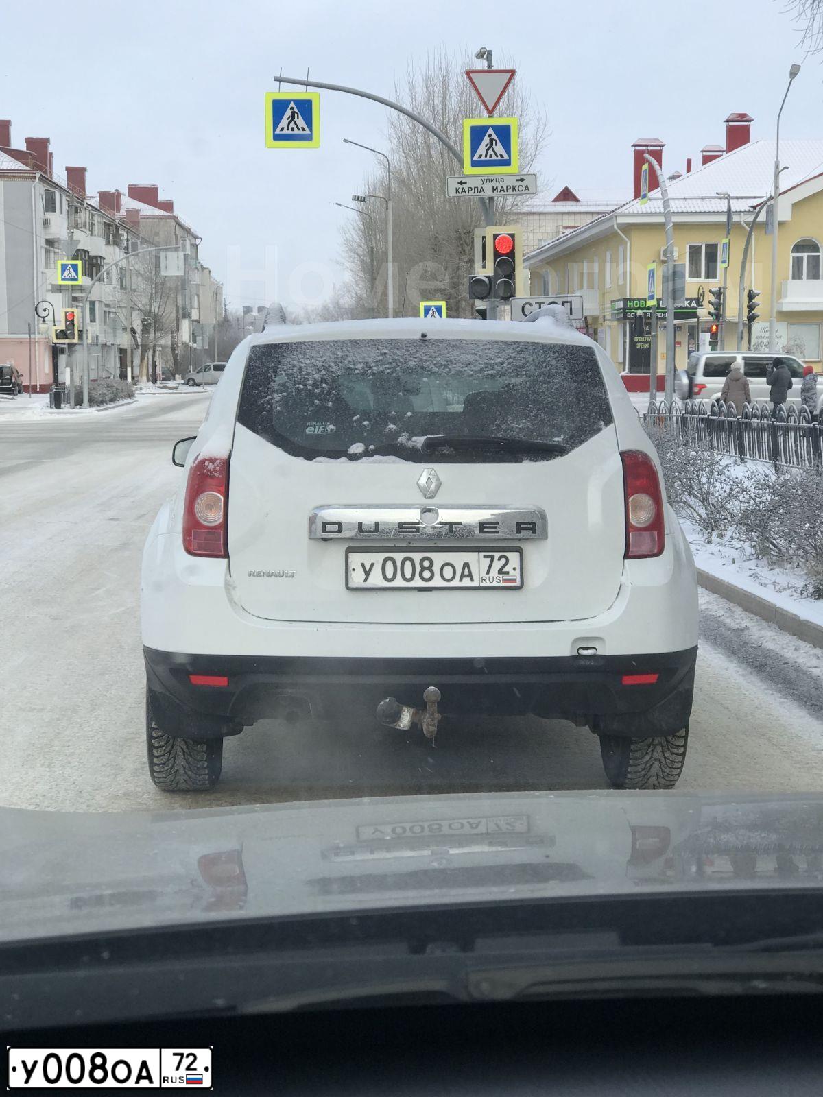 Фото автомобиля RENAULT DUSTER, 2013 — госномер У008ОА72. Цвет: Белый