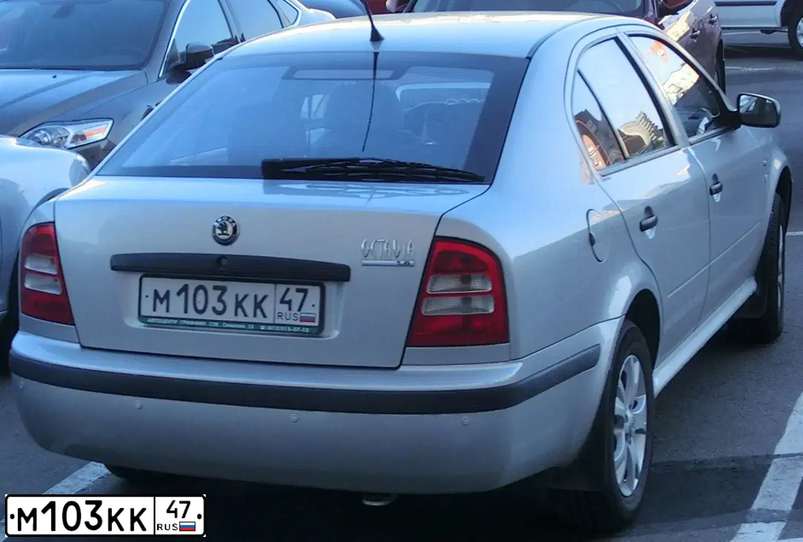 Фото автомобиля SKODA OCTAVIA, 2001 — госномер М103КК47. Цвет: серебристый
