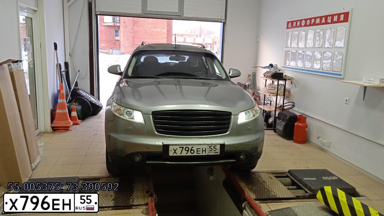 Фото автомобиля INFINITI QX70 /FX/, 2008 — госномер А606ХВ155. Цвет: СЕРЫЙ