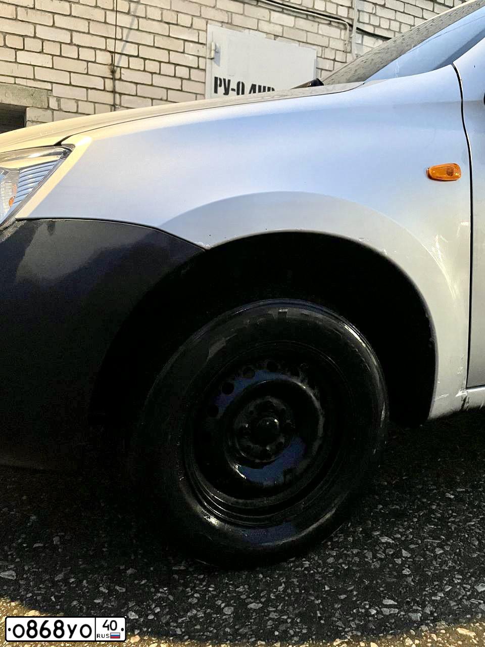 Фото автомобиля LADA 2110 LADA, 2004 — госномер О997СР40. Цвет: Серебристый