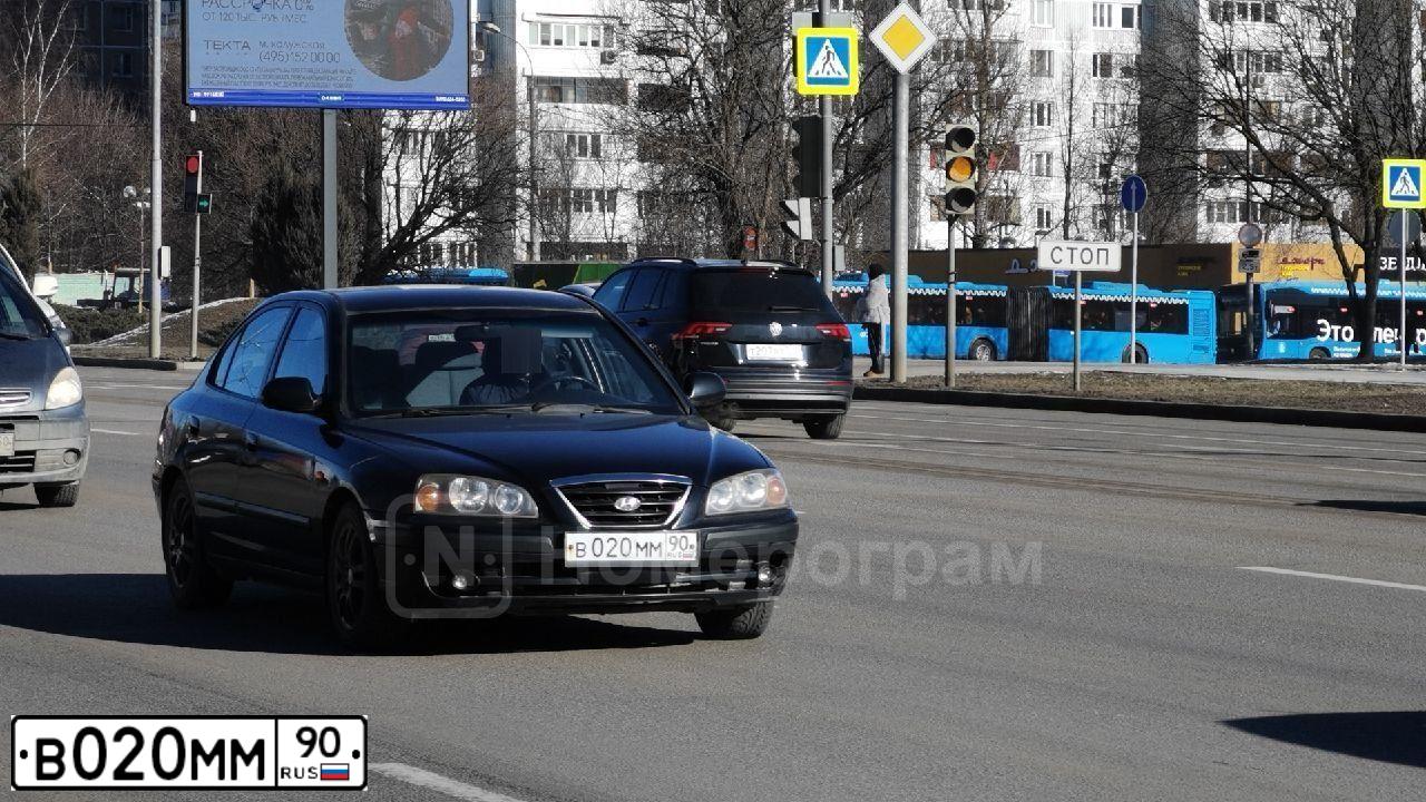Фото автомобиля FORD FOCUS, 2012 — госномер О250ВС323. Цвет: Белый