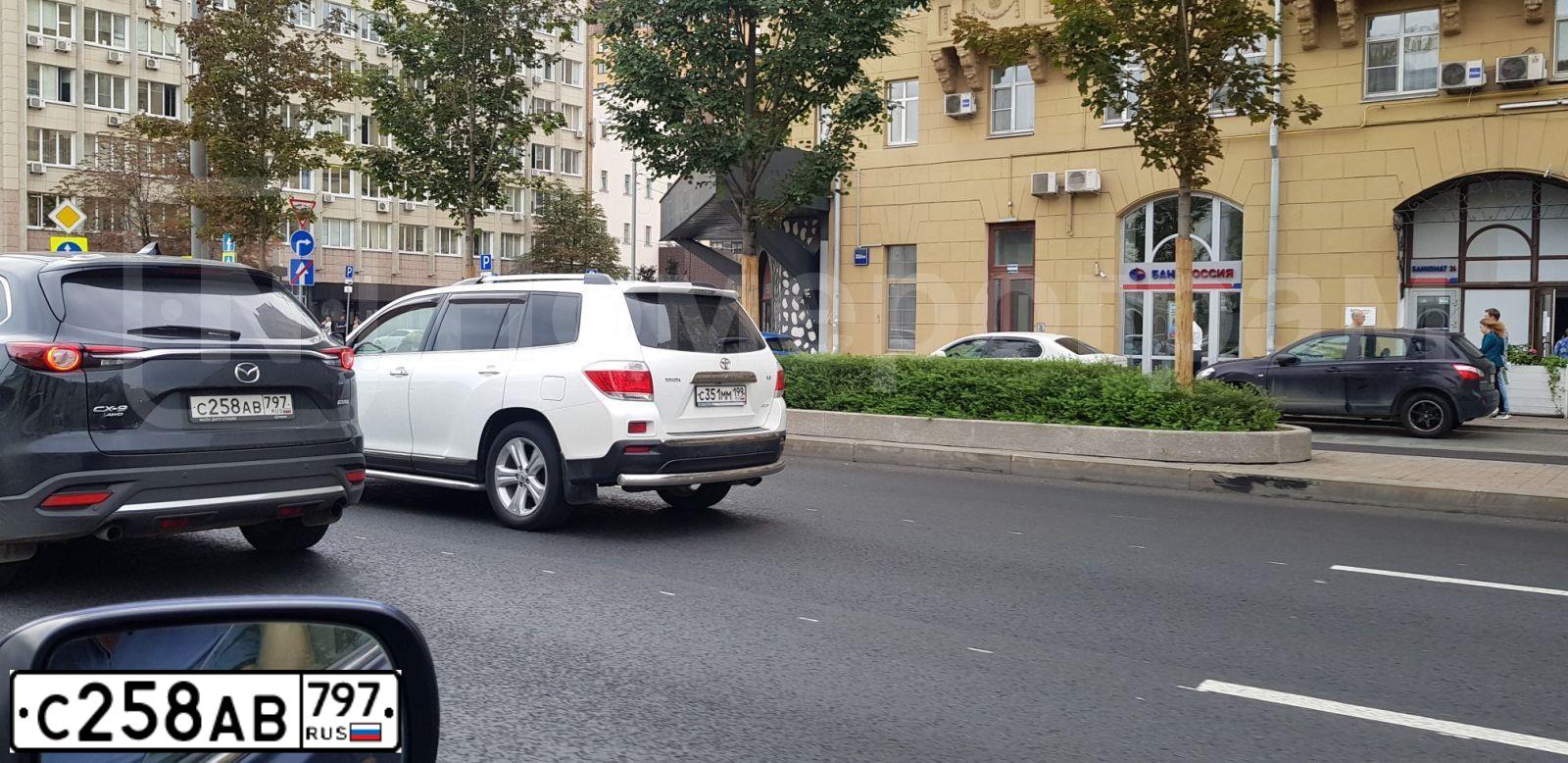 Фото автомобиля MAZDA CX-9, 2019 — госномер С258АВ797. Цвет: ЧЕРНЫЙ