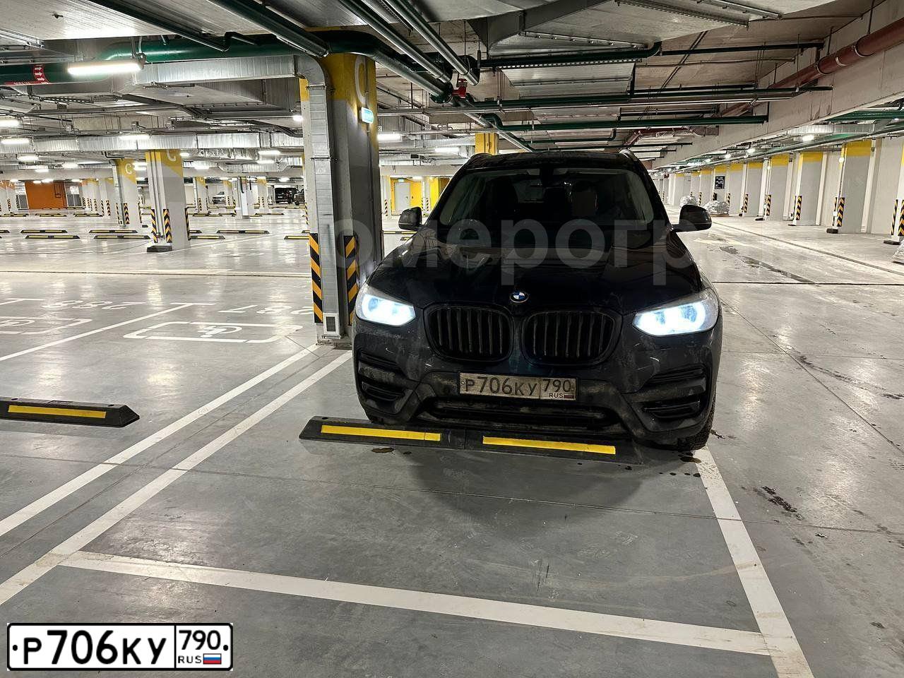 Фото автомобиля BMW X3 XDRIVE20D 35FЕ, 2021 — госномер Р706КУ790. Цвет: ЧЕРНЫЙ