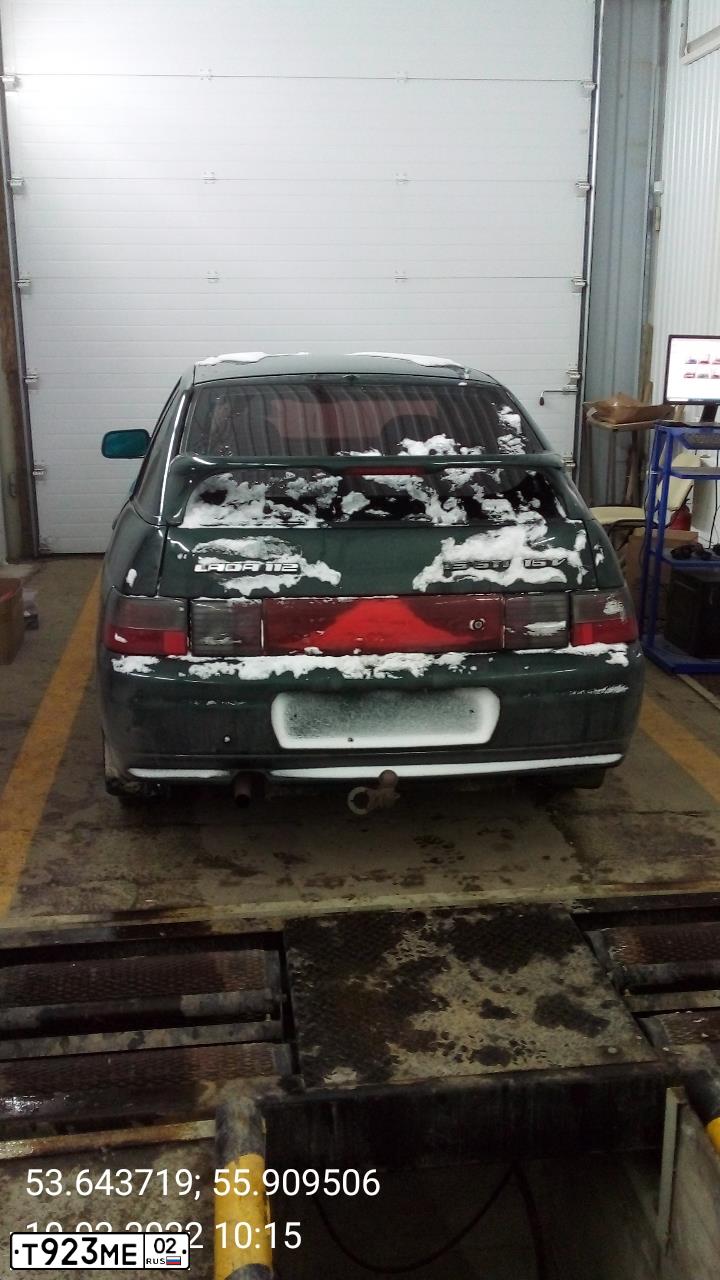 Фото автомобиля LADA 2112, 2004 — госномер Е341АО185