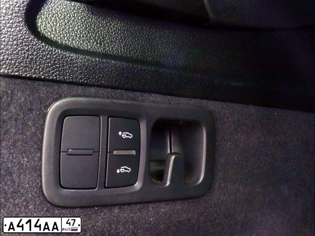Фото автомобиля AUDI Q7, 2019 — госномер К082АС250. Цвет: ЧЕРНЫЙ