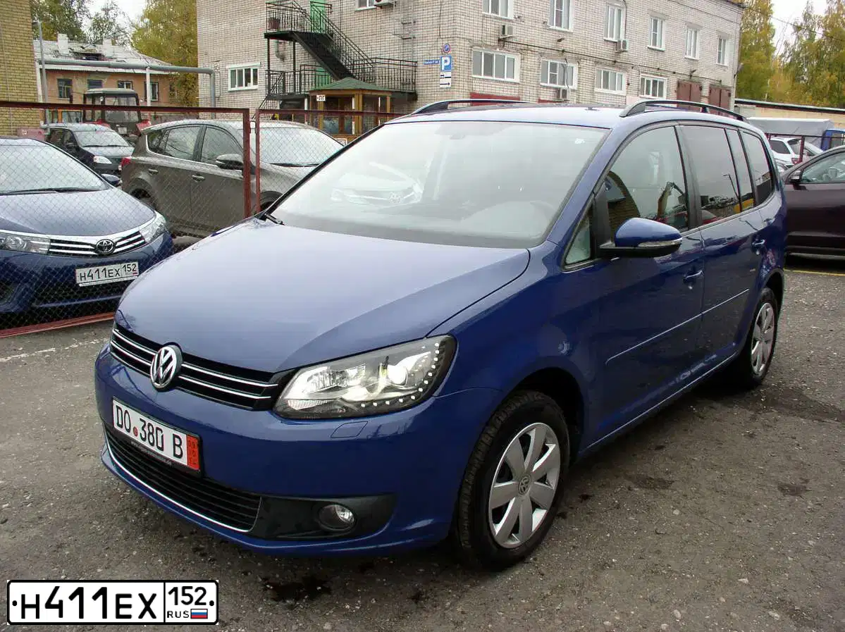 Фото автомобиля TOYOTA COROLLA, 2014 — госномер Х793КО152. Цвет: Темно-синий