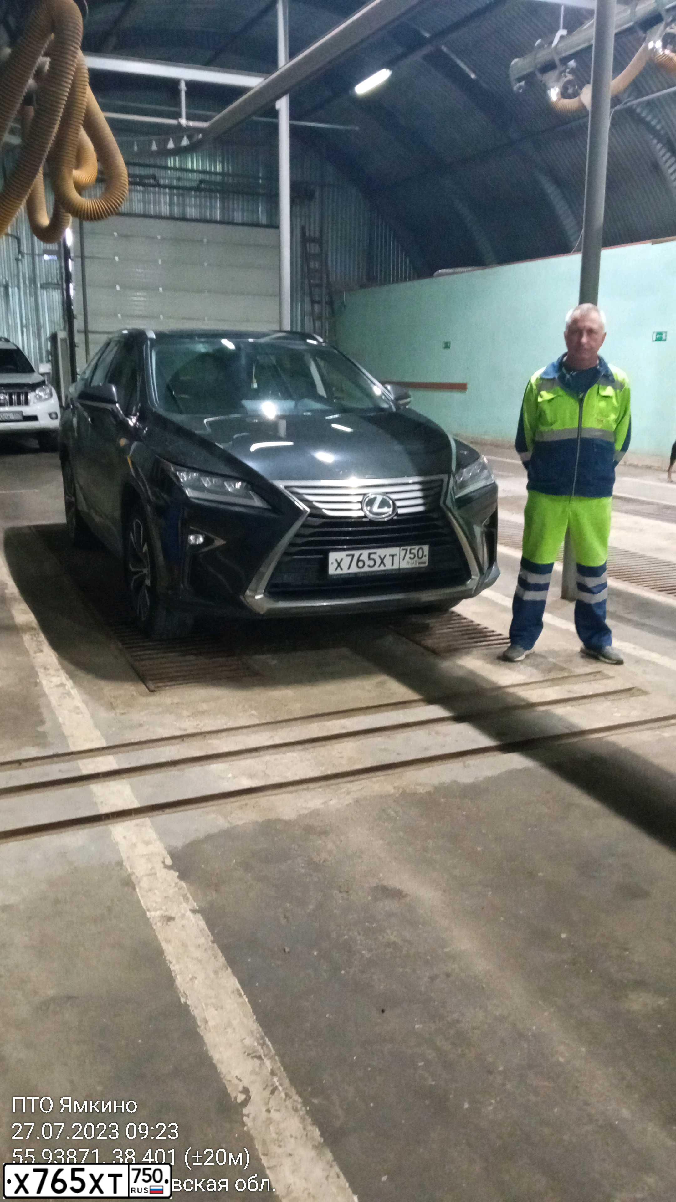 Фото автомобиля LEXUS RX, 2019 — госномер Х765ХТ750. Цвет: Черный