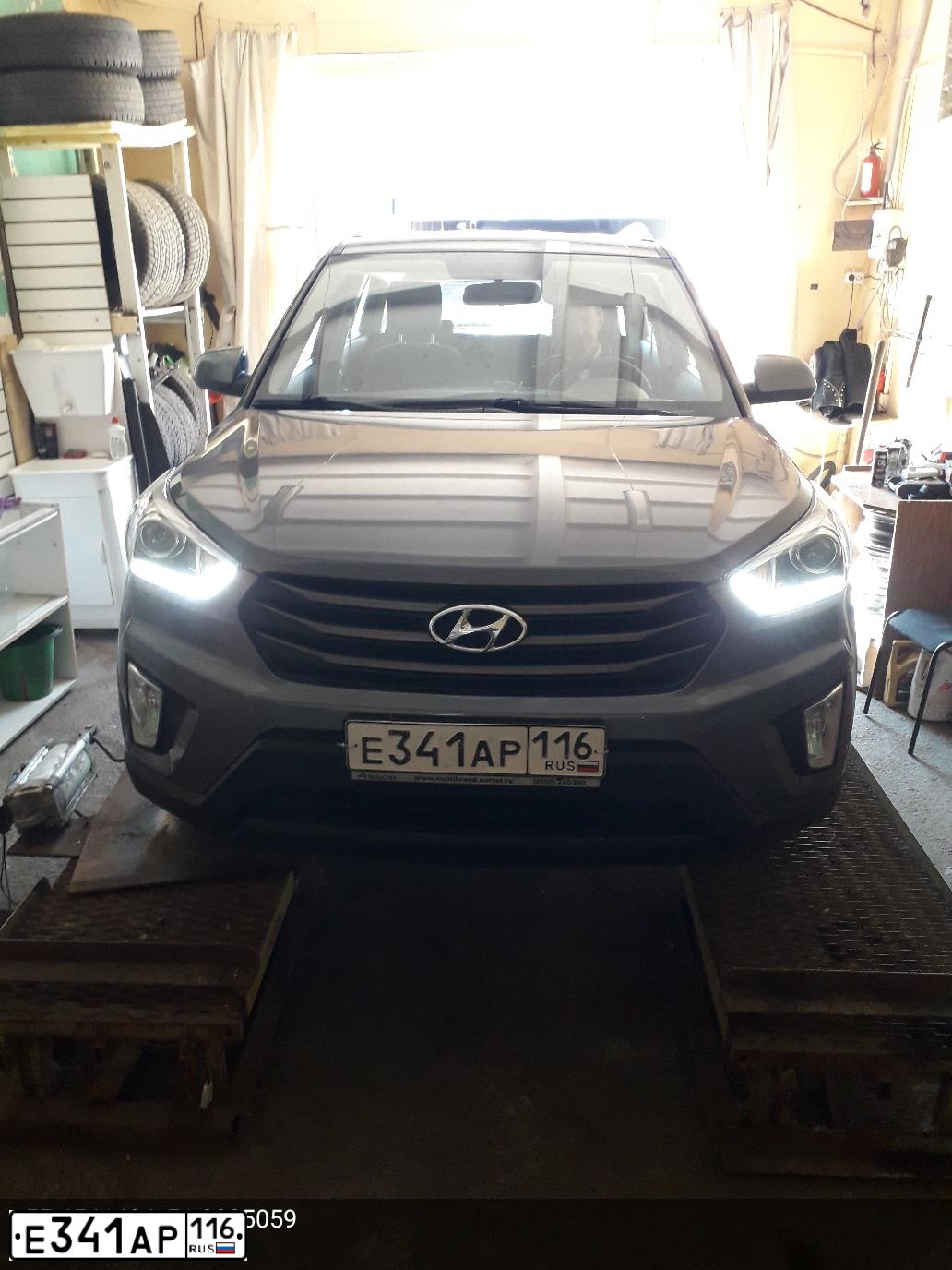 Фото автомобиля HYUNDAI CRETA, 2017 — госномер Е341АР116. Цвет: Серый