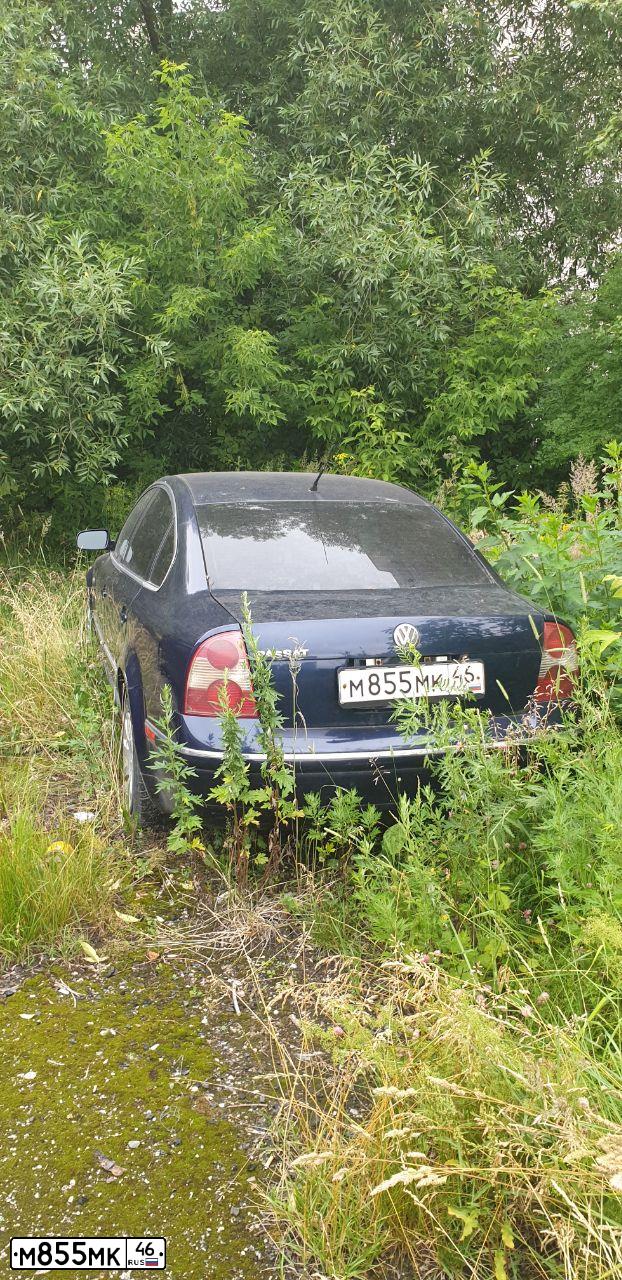 Фото автомобиля VOLKSWAGEN PASSAT, 2001 — госномер М855МК46. Цвет: ТЕМНО-СИНИЙ