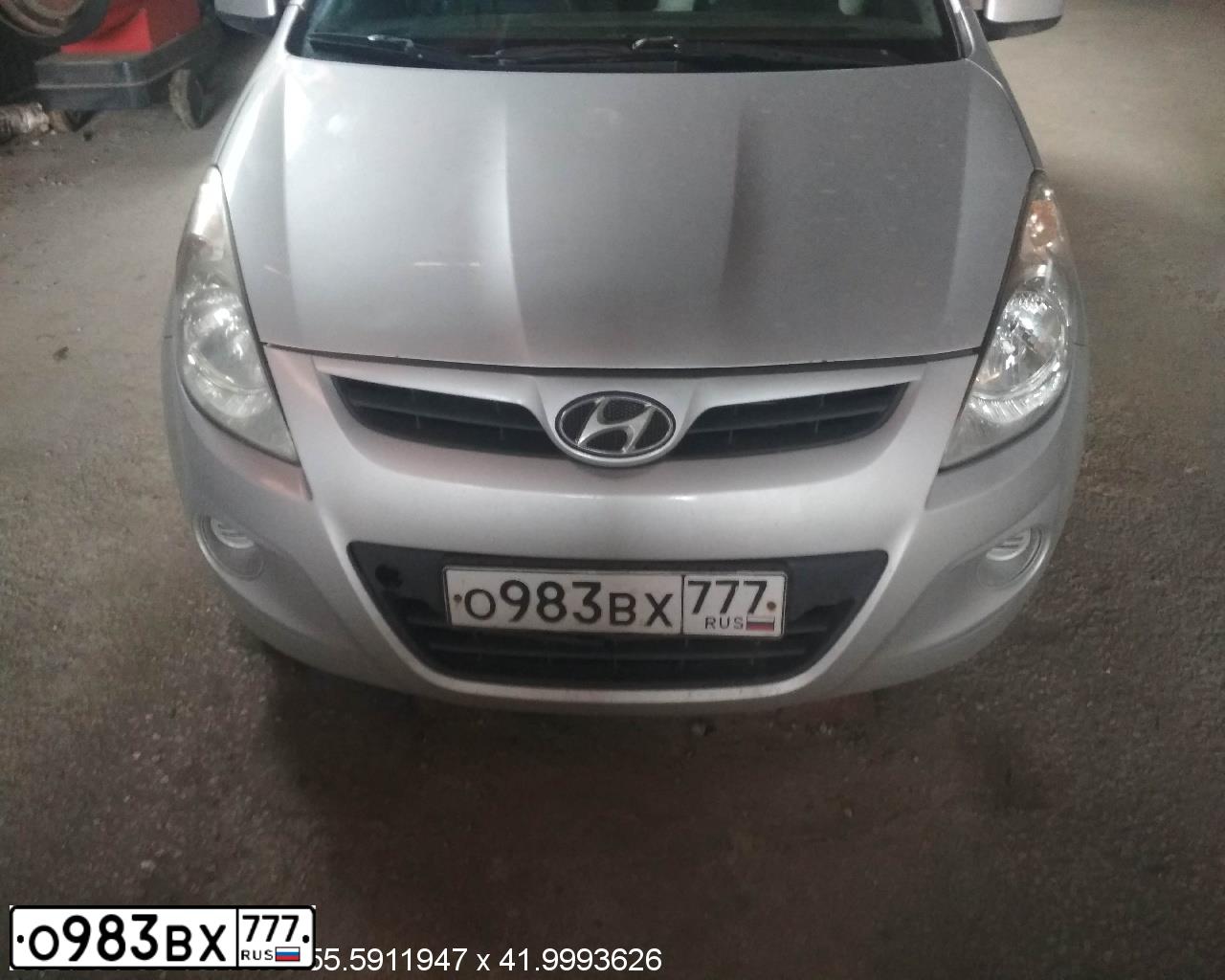 Фото автомобиля HYUNDAI I20, 2010 — госномер А238АХ252. Цвет: Серебристый