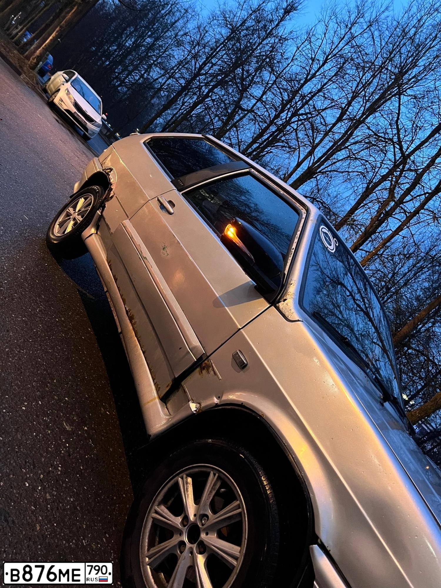 Фото автомобиля LADA 2113 SAMARA, 2007 — госномер А008КМ150. Цвет: СВЕТЛО-СЕРЕБРИСТЫЙ МЕТАЛЛ