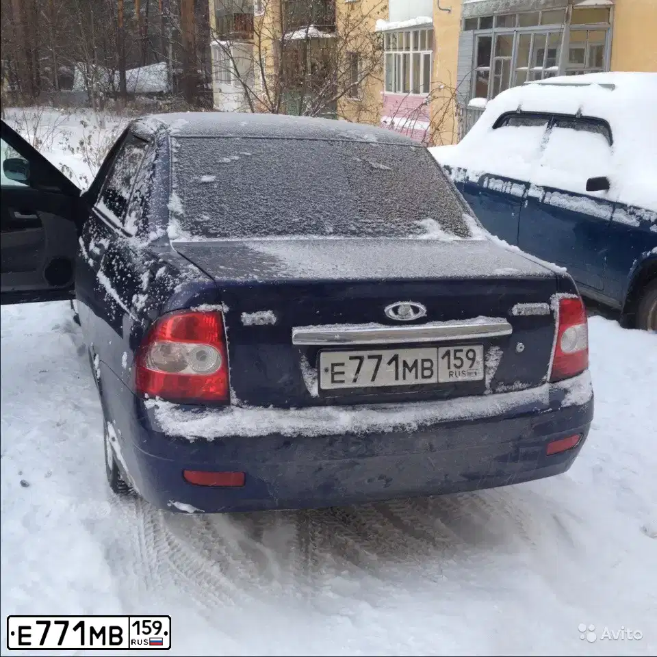 Фото автомобиля LADA 2170 PRIORA, 2011 — госномер А527МА156. Цвет: синий