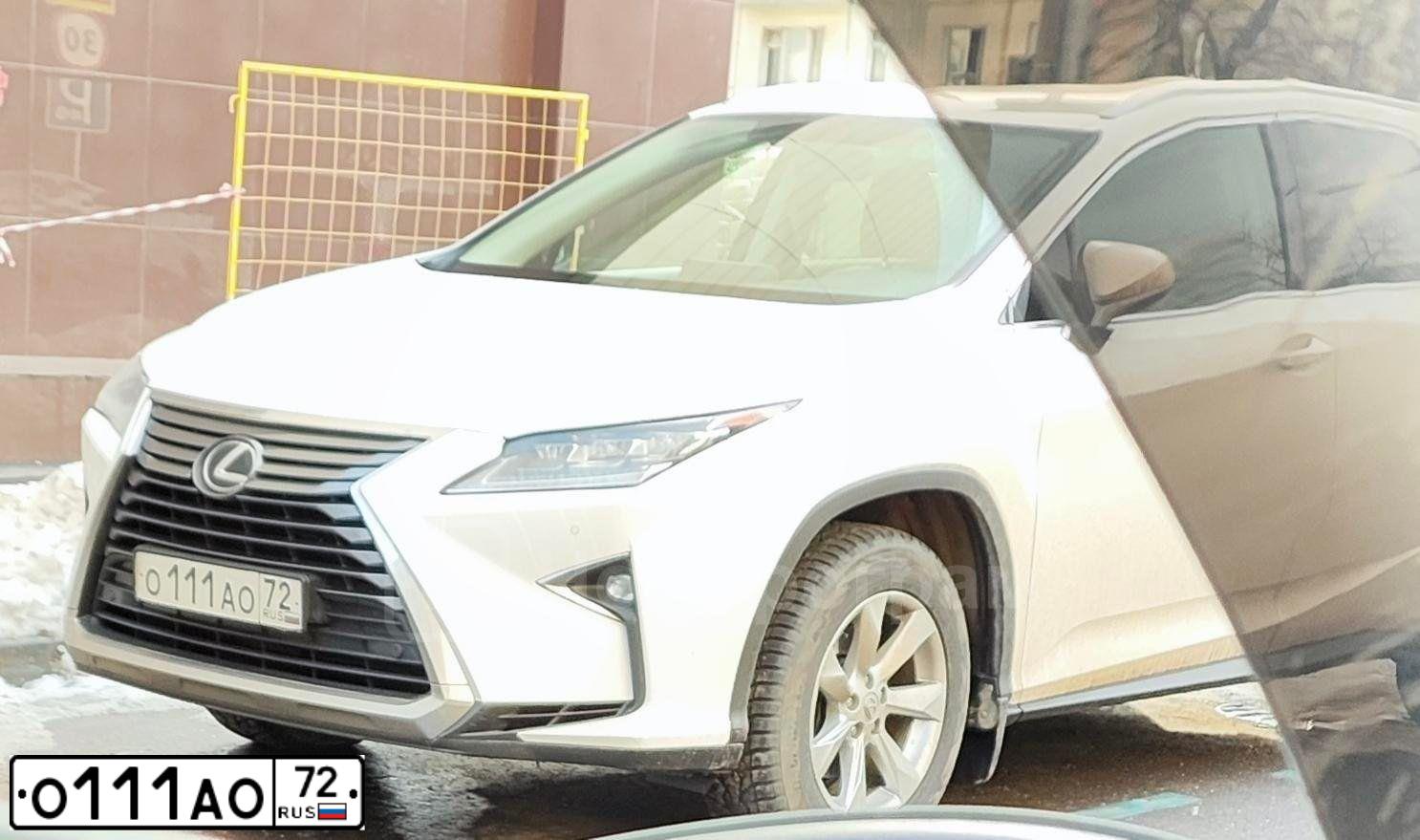 Фото автомобиля LEXUS RX, 2016 — госномер О111АО72. Цвет: БЕЛЫЙ