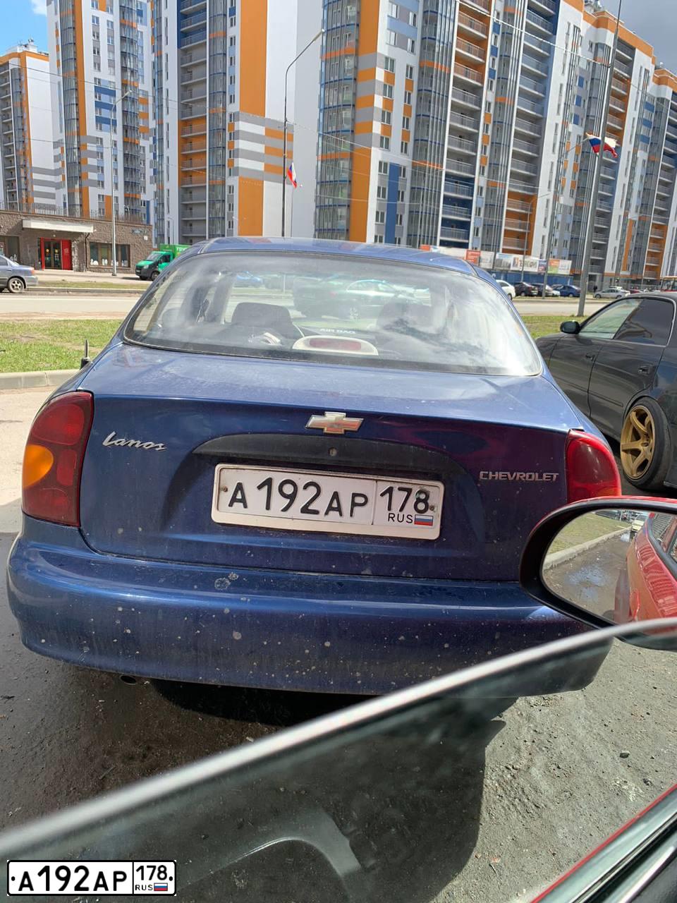 Фото автомобиля CHEVROLET LANOS, 2008 — госномер А136ТМ147. Цвет: синий