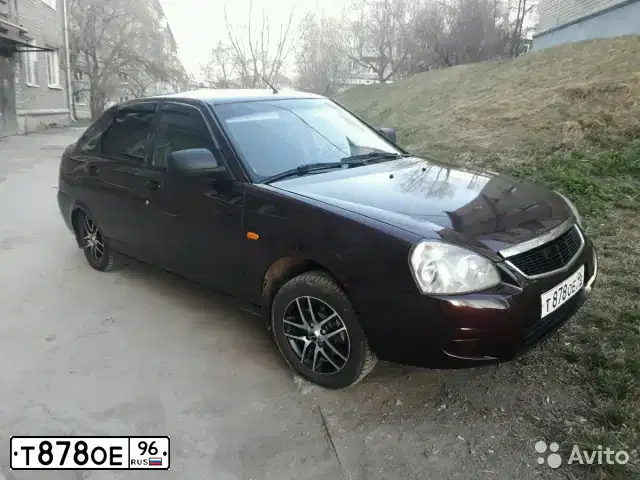 Фото автомобиля LADA 2172 PRIORA, 2012 — госномер Т878ОЕ96. Цвет: ТЕМНО-ВИШНЕВЫЙ