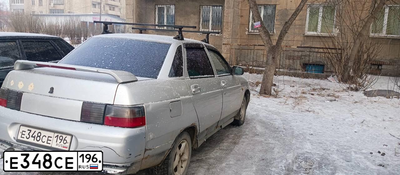 Фото автомобиля LADA 2110 LADA, 2003 — госномер Е348СЕ196. Цвет: СВЕТЛО-СЕРЕБРИСТЫЙ  МЕТАЛЛИК