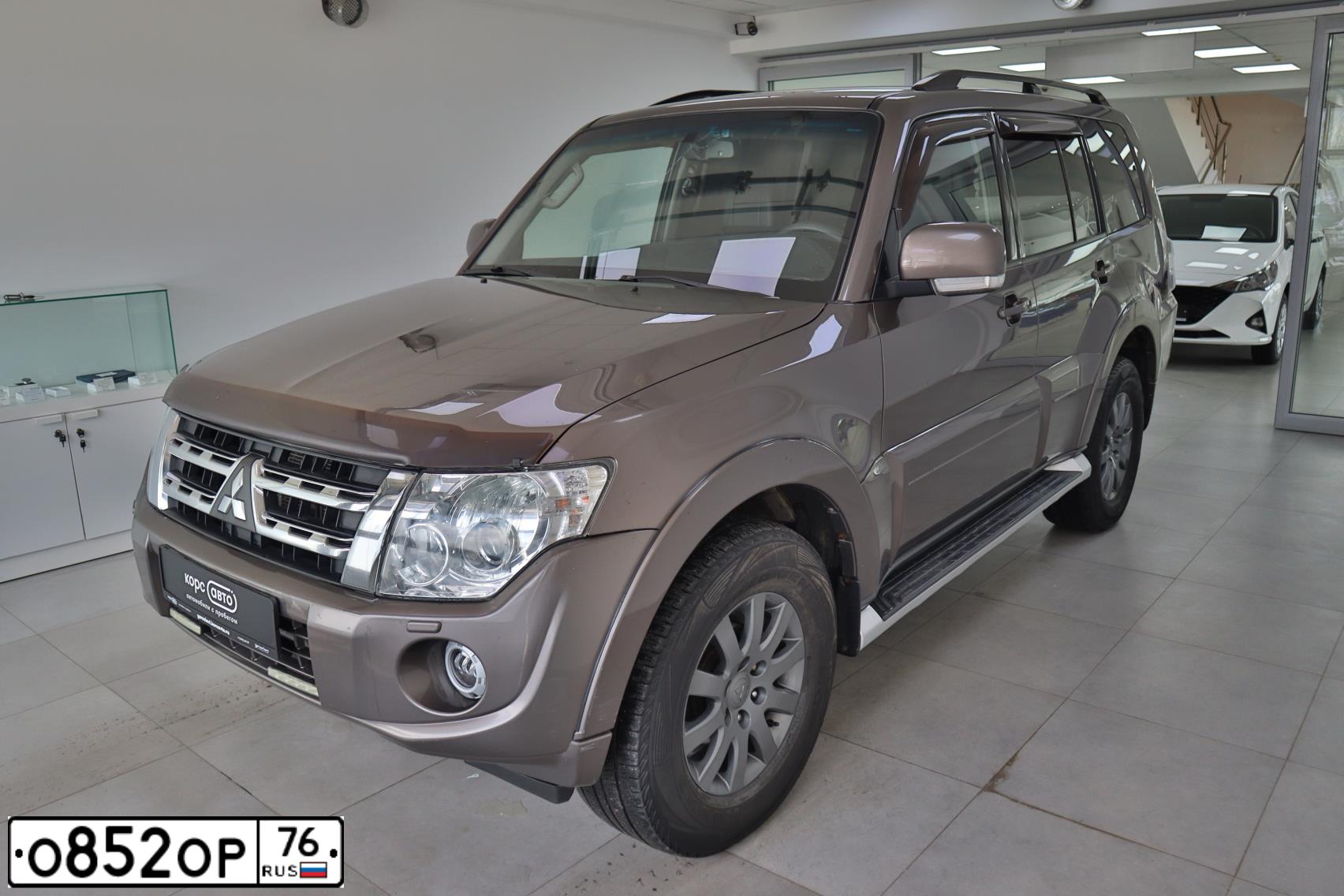 Фото автомобиля MITSUBISHI PAJERO, 2011 — госномер О852ОР76