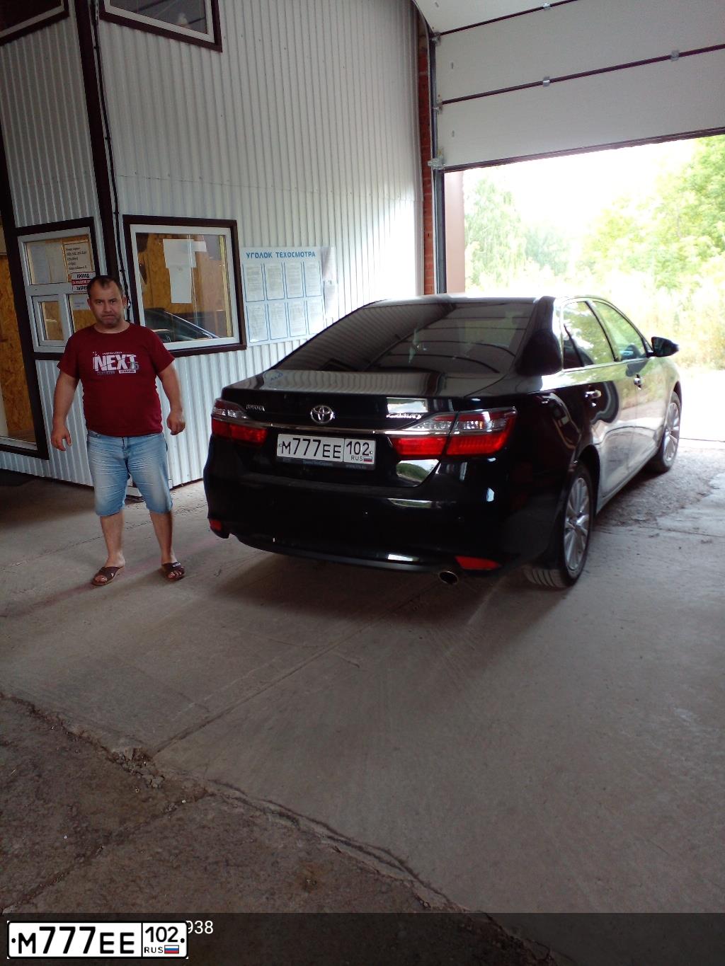 Фото автомобиля TOYOTA COROLLA, 2010 — госномер М777ЕЕ102. Цвет: ЧЕРНЫЙ