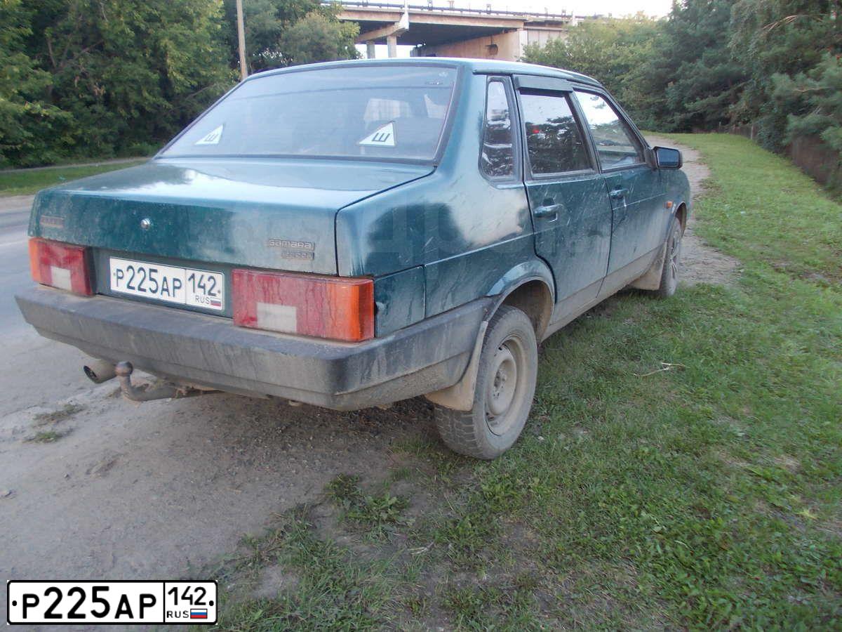 Фото автомобиля LADA 2109 SAMARA, 1998 — госномер Р225АР142. Цвет: СИНЕ-ЗЕЛЕНЫЙ