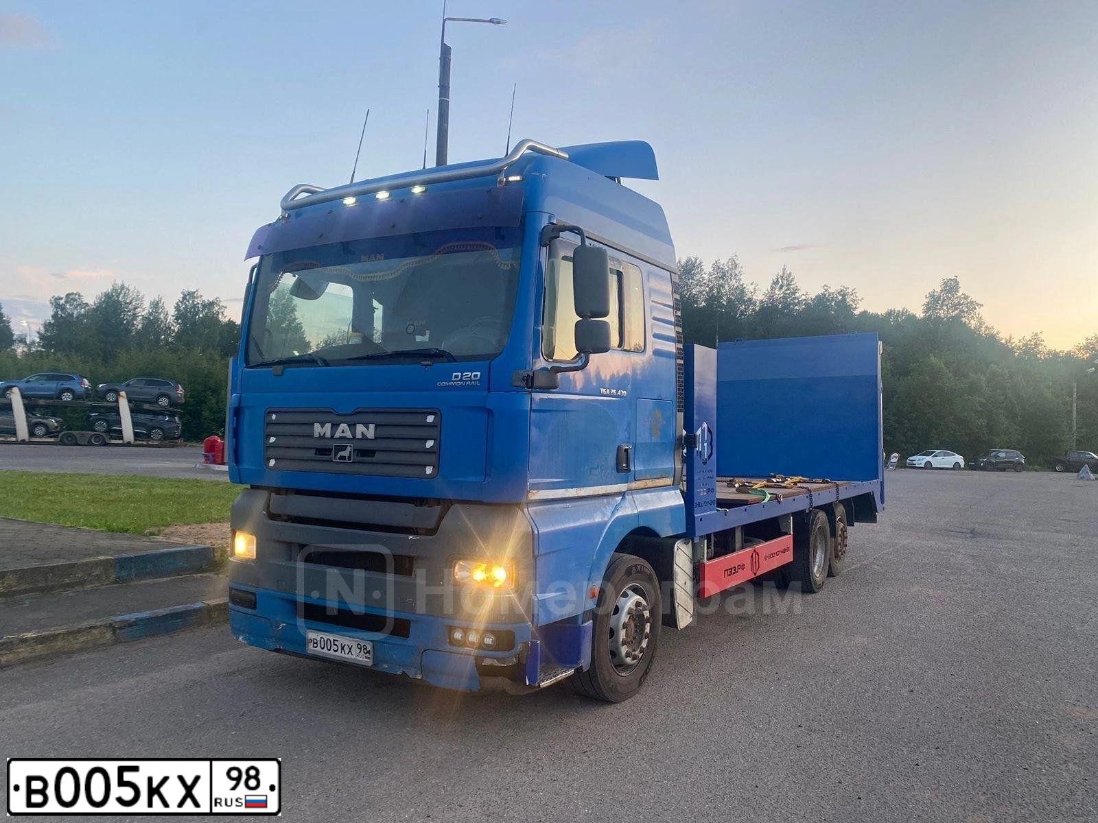 Фото автомобиля MAN TGA 26.XXX /6X2/, 2006 — госномер В005КХ98. Цвет: синий