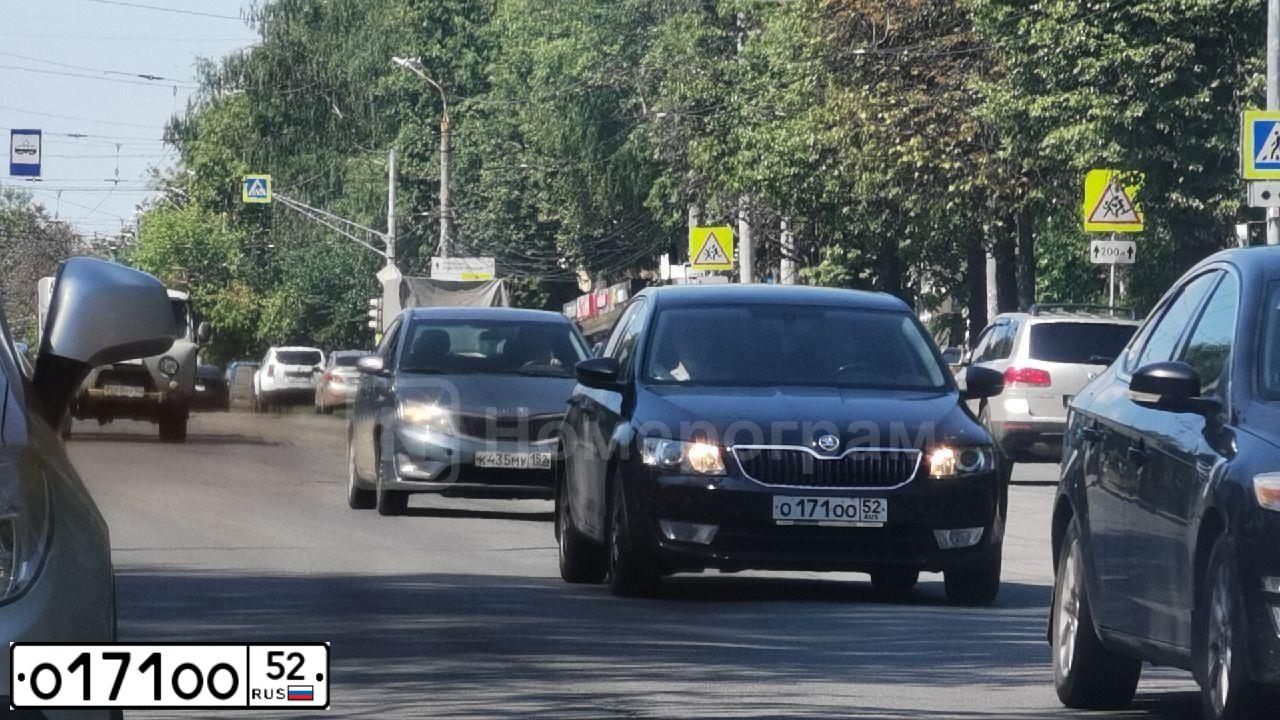 Фото автомобиля VOLKSWAGEN TOUAREG, 2008 — госномер О606ОО52. Цвет: ЧЕРНЫЙ