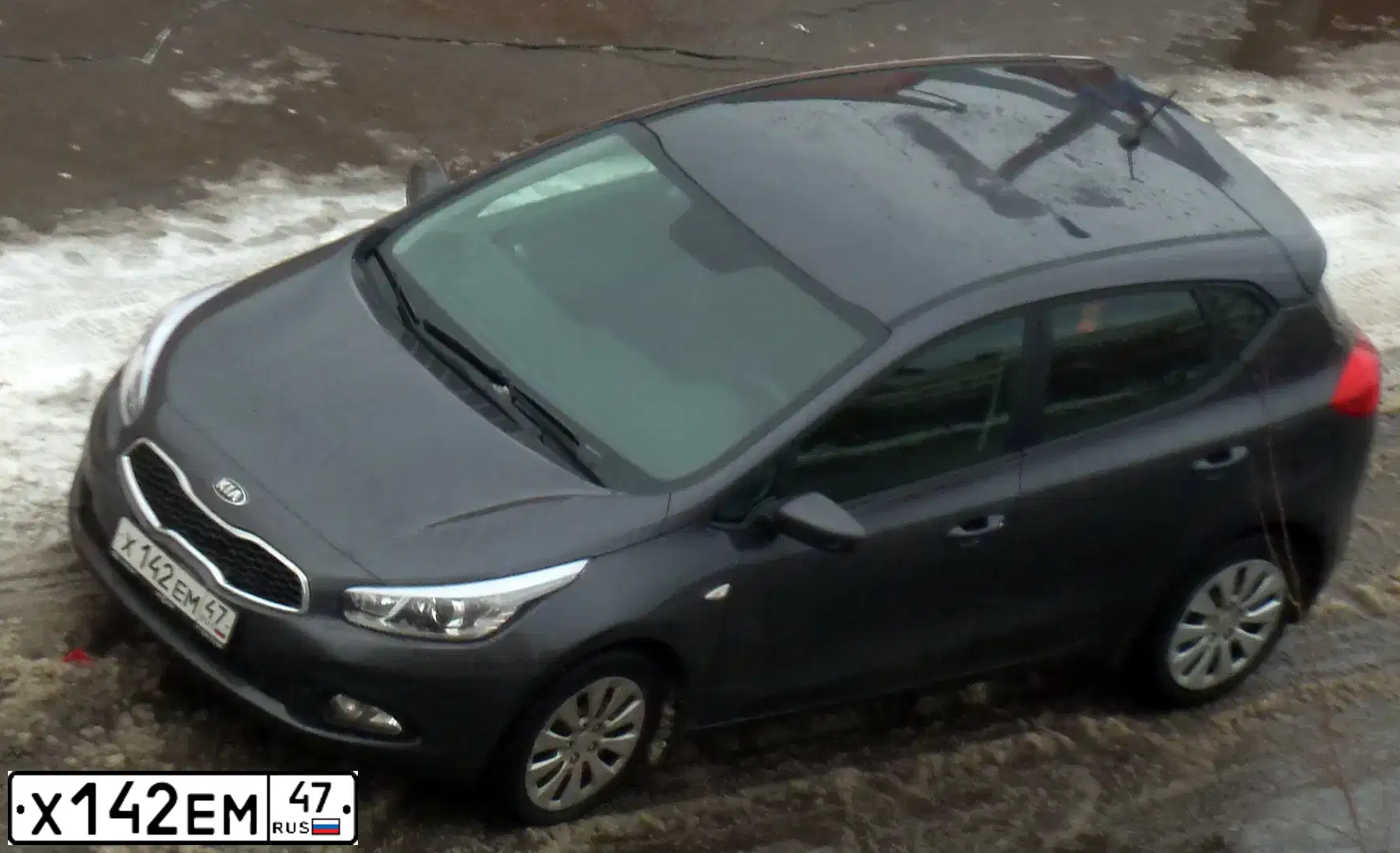 Фото автомобиля KIA CEED, 2012 — госномер К797УР147. Цвет: СЕРЫЙ