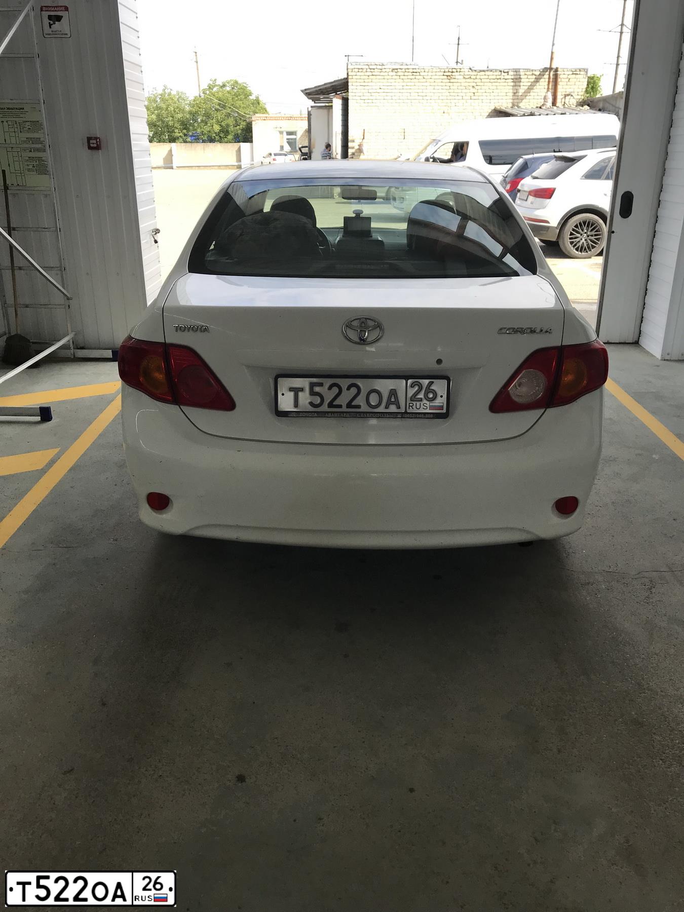 Фото автомобиля TOYOTA COROLLA, 2007 — госномер Т522ОА26. Цвет: Белый