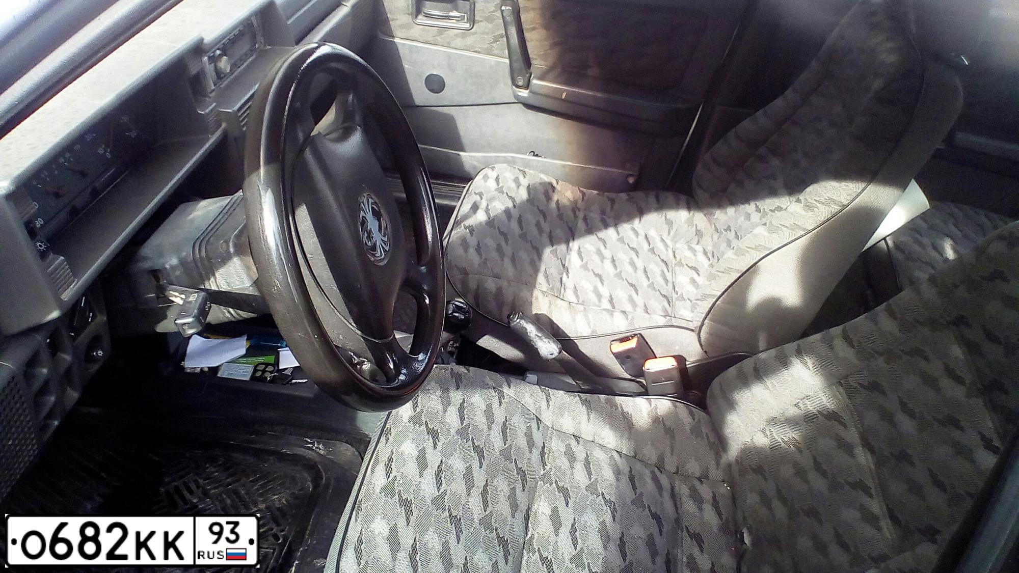 Фото автомобиля LADA 2109 SAMARA, 2002 — госномер Н149ХТ23. Цвет: Серебристый