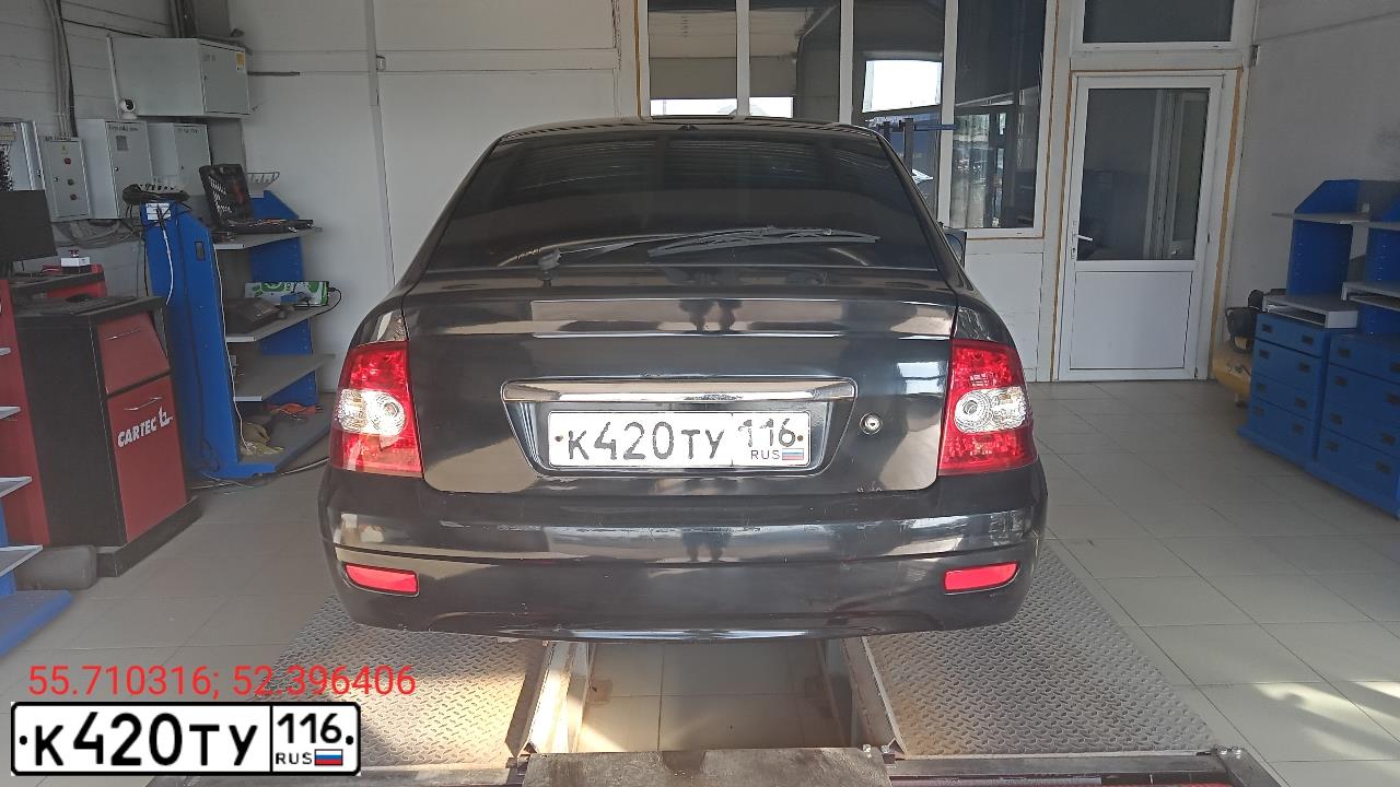Фото автомобиля LADA 2172 PRIORA, 2008 — госномер К420ТУ116. Цвет: Темно-зеленый
