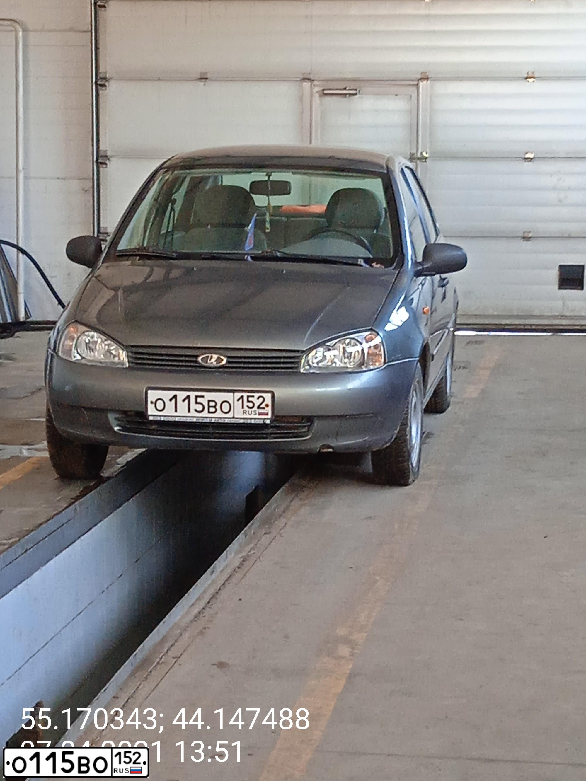Фото автомобиля LADA 1118 KALINA, 2007 — госномер А464РН252. Цвет: ТЕМНО-СЕРЫЙ