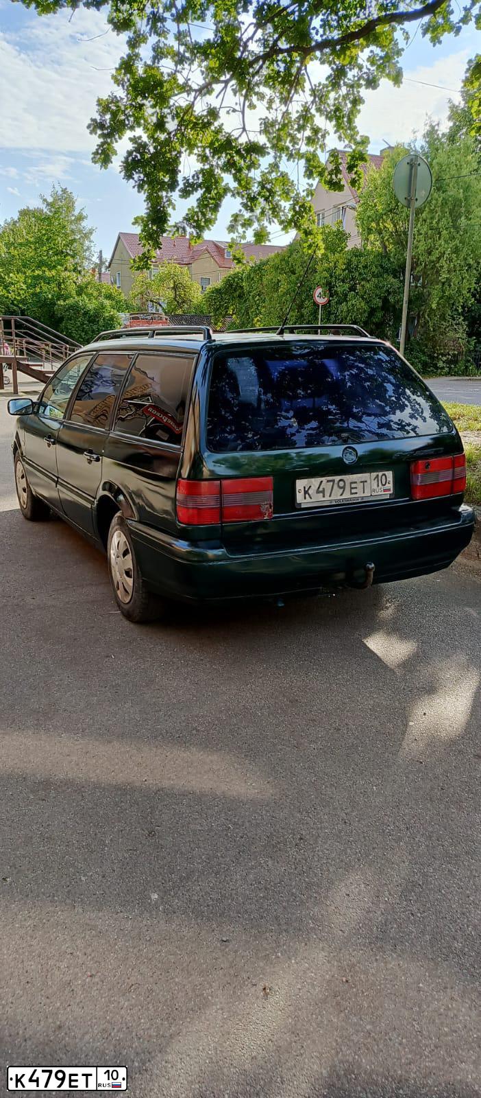 Фото автомобиля VOLKSWAGEN PASSAT, 1996 — госномер С565ХЕ39. Цвет: ЗЕЛЕНЫЙ