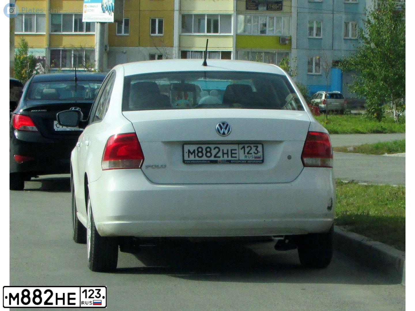 Фото автомобиля VOLKSWAGEN POLO, 2014 — госномер У487ТВ72. Цвет: Белый