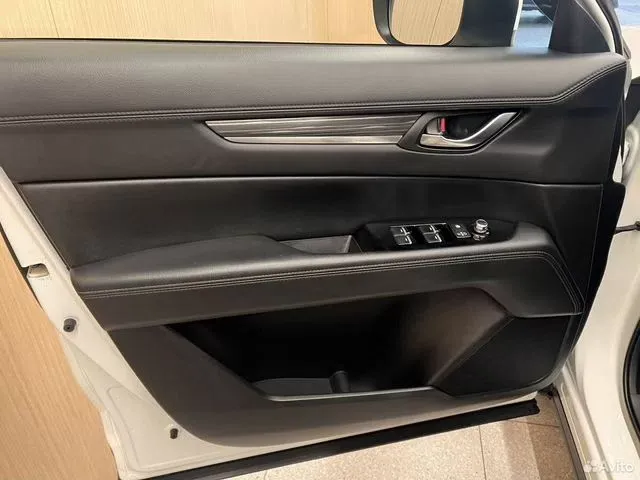 Фото автомобиля MAZDA CX-5, 2017 — госномер Н898ММ19. Цвет: БЕЛЫЙ ПЕРЛАМУТР