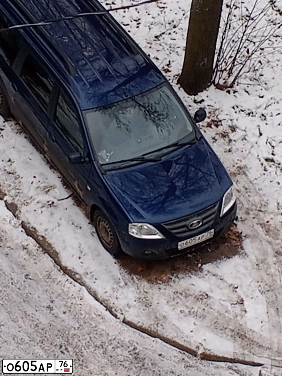 Фото автомобиля LADA LARGUS, 2019 — госномер О605АР76. Цвет: СИНИЙ