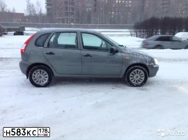 Фото автомобиля LADA 1119 KALINA, 2008 — госномер Н583КС178. Цвет: ТЕМНО-СЕРЫЙ МЕТАЛЛИК