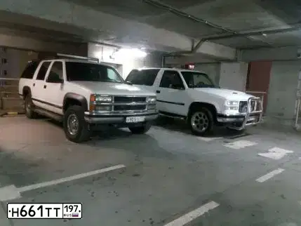 Фото автомобиля GMC YUKON, 1992 — госномер У840ВТ50. Цвет: БЕЛЫЙ