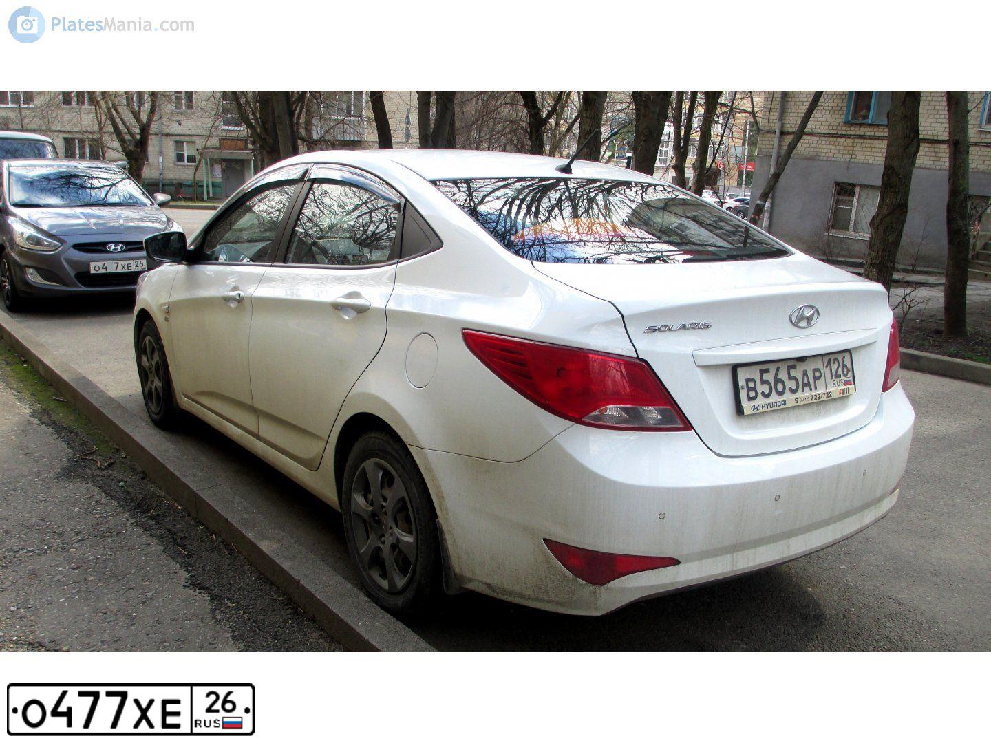 Фото автомобиля VOLKSWAGEN POLO, 2013 — госномер О477ХЕ26. Цвет: СЕРЕБРИСТО-ЖЕЛТЫЙ