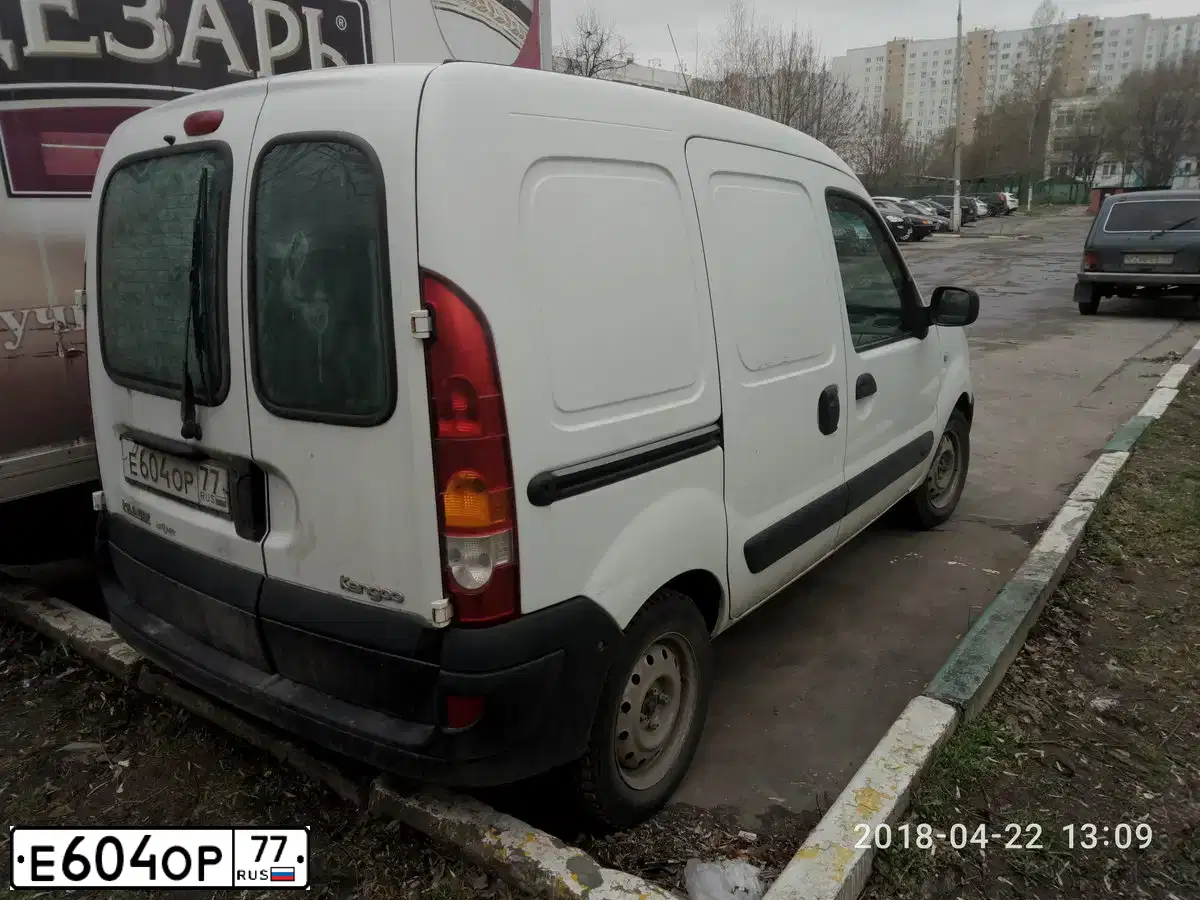 Фото автомобиля RENAULT KANGOO, 2008 — госномер О681АУ193. Цвет: Белый