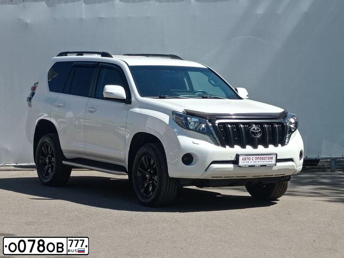 Фото автомобиля LANDROVER DISCOVERY SPORT, 2015 — госномер М387ЕЕ977. Цвет: БЕЛЫЙ ЯРКИЙ
