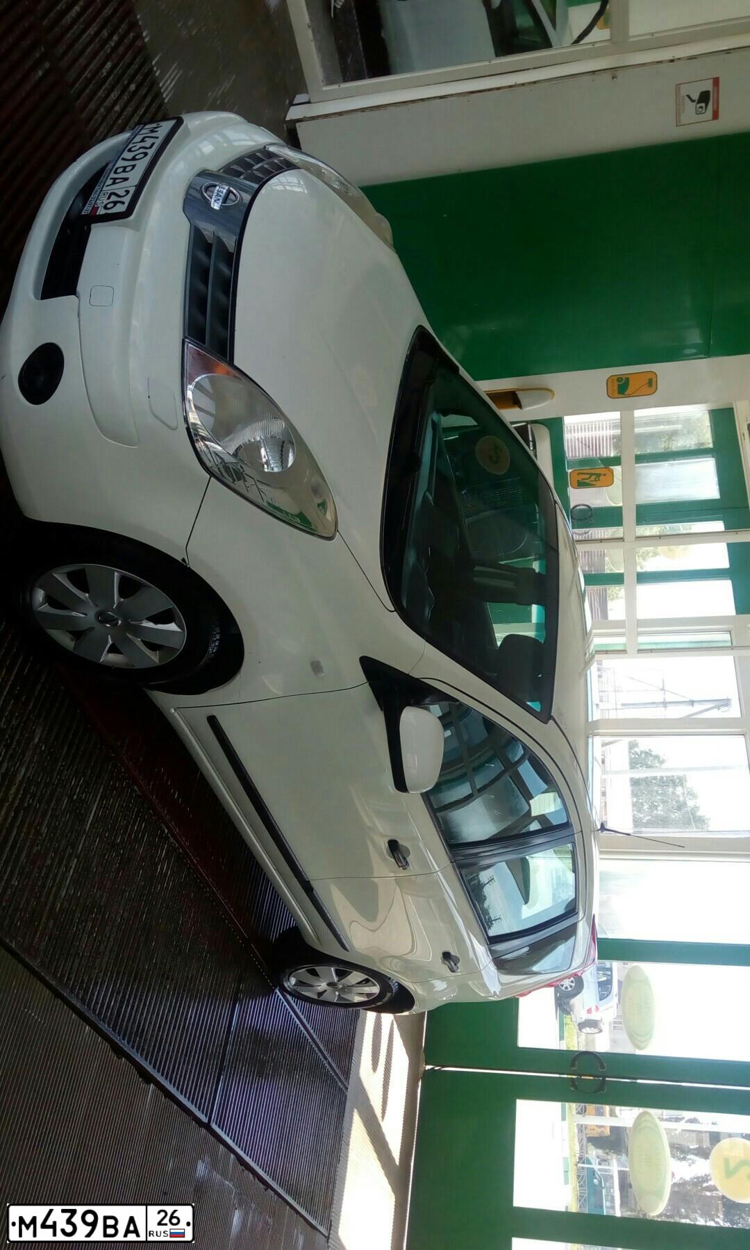 Фото автомобиля RENAULT LOGAN, 2007 — госномер В493ВА26. Цвет: СИНИЙ МЕТАЛЛИК