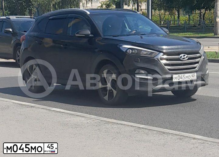 Фото автомобиля HYUNDAI TUCSON, 2016 — госномер М045МО45. Цвет: ЧЕРНЫЙ