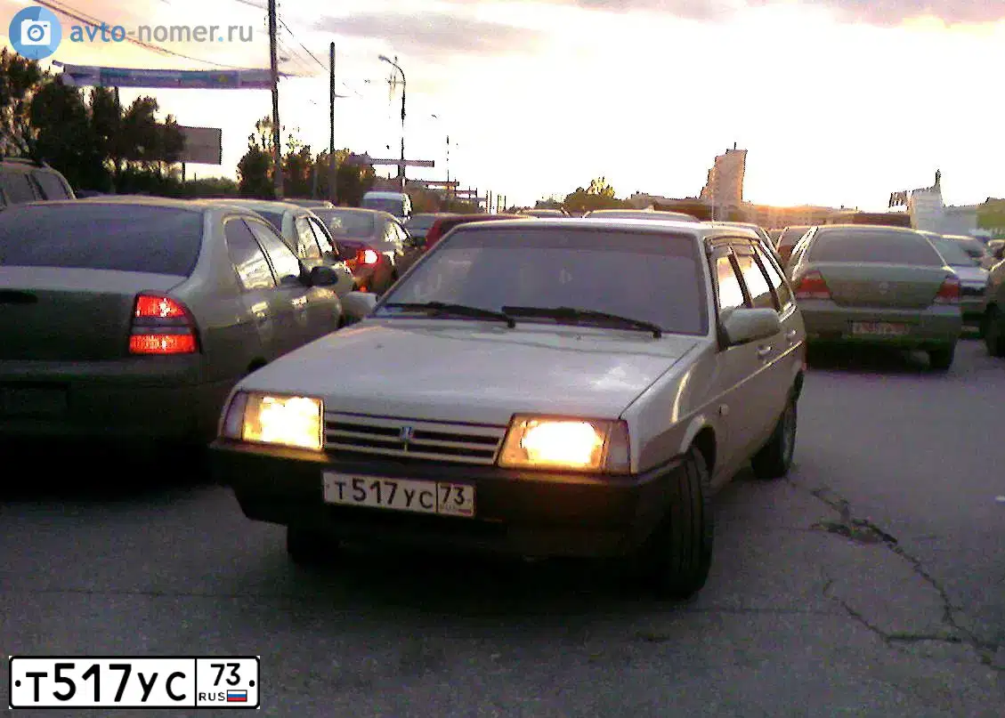 Фото автомобиля LADA 2109 SAMARA, 1998 — госномер Т517УС73. Цвет: Серебристо-золотой