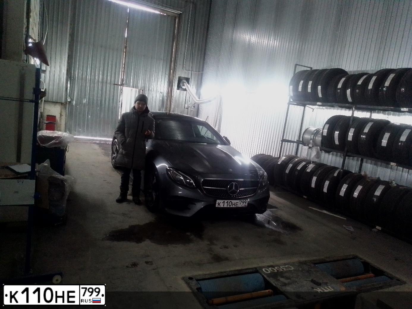 Фото автомобиля MERCEDES-BENZ E200, 2018 — госномер А996ОО797. Цвет: Серый