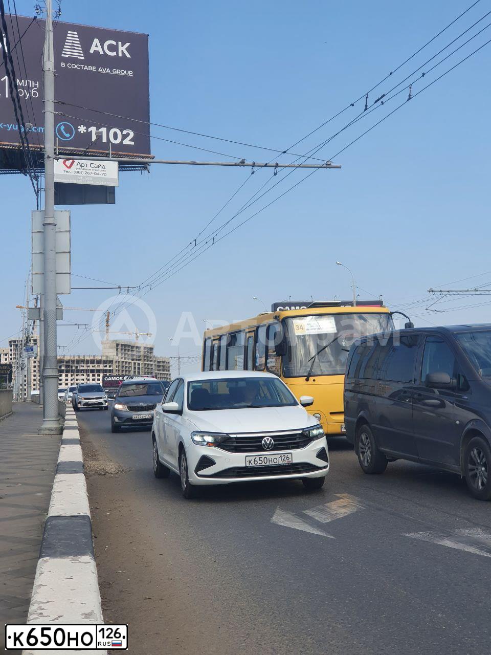 Фото автомобиля VOLKSWAGEN POLO, 2020 — госномер К650НО126. Цвет: Белый