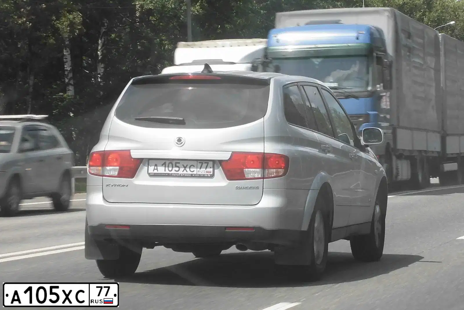 Фото автомобиля SSANGYONG KYRON, 2012 — госномер Е166ОМ750. Цвет: СЕРЕБРИСТЫЙ