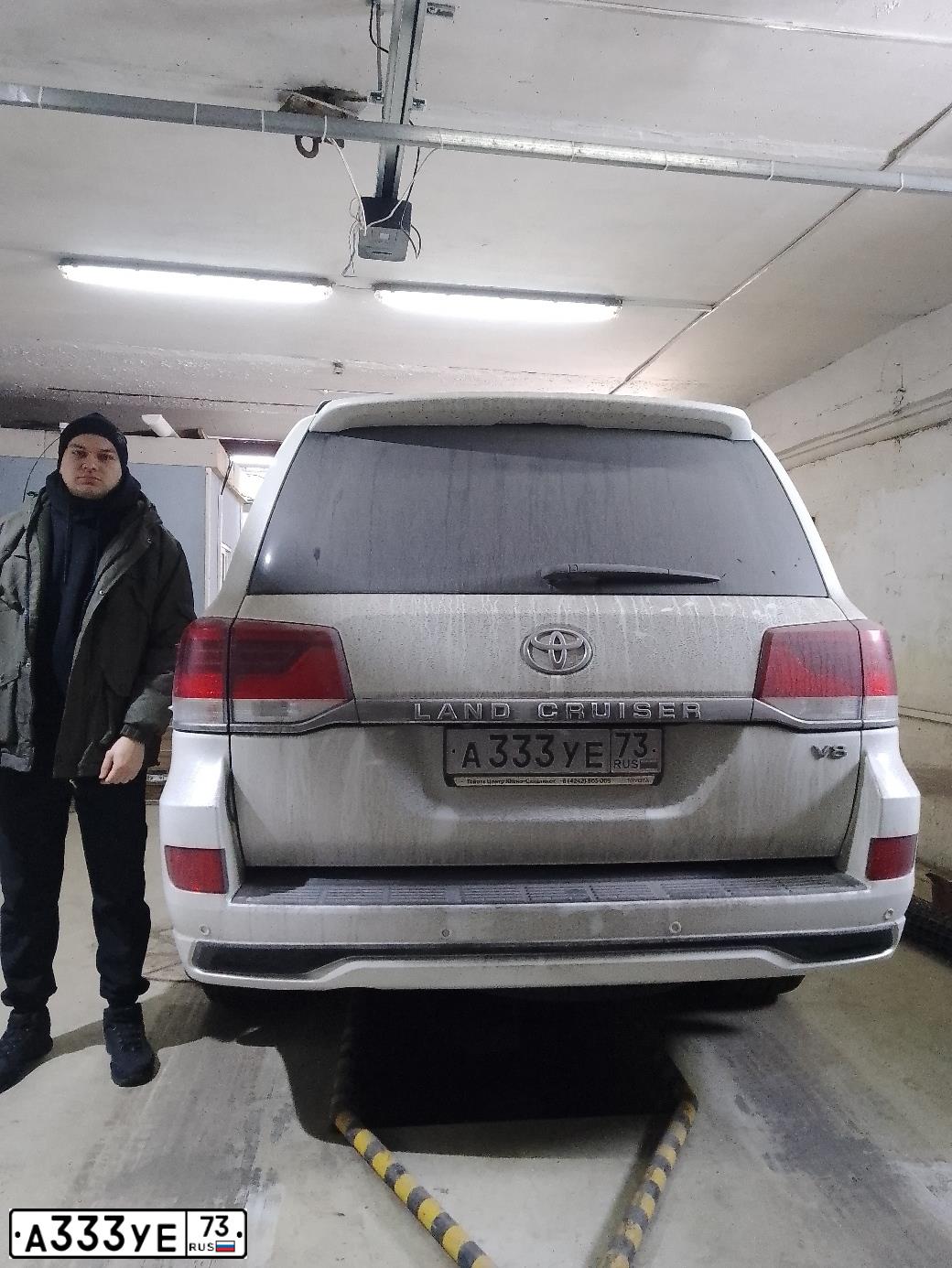 Фото автомобиля TOYOTA LAND CRUISER 200, 2017 — госномер Р077ТВ27