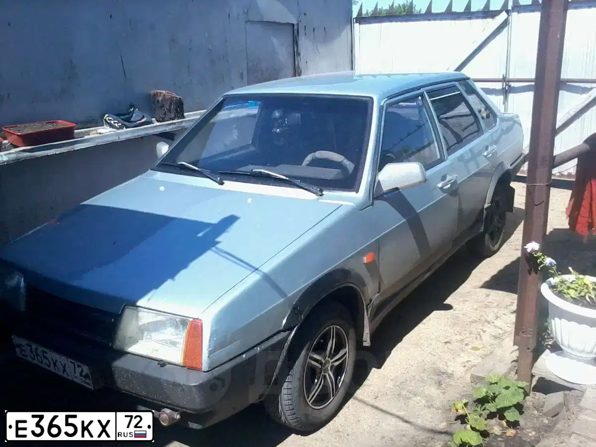 Фото автомобиля LADA 2109 SAMARA, 1998 — госномер Е365КХ72. Цвет: СЕРЫЙ