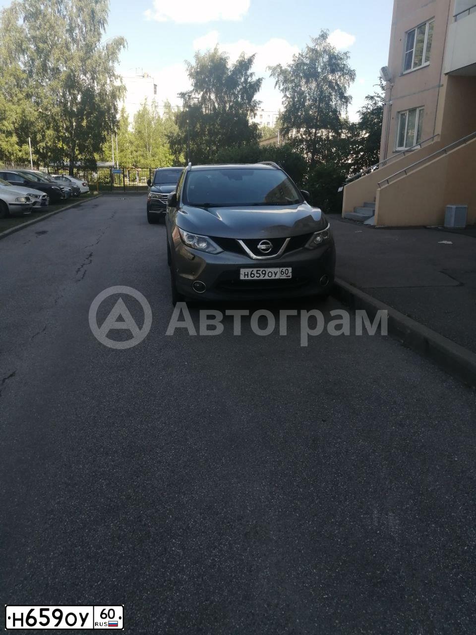 Фото автомобиля NISSAN QASHQAI, 2015 — госномер Т383МХ142. Цвет: СЕРЫЙ