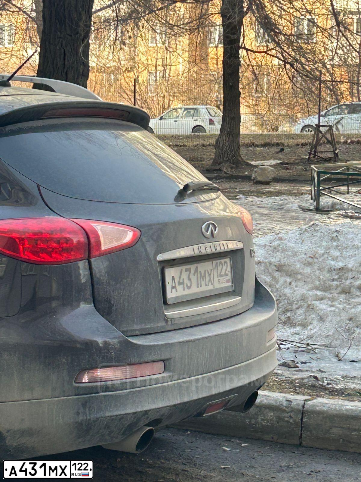 Фото автомобиля INFINITI QX50 /EX/, 2008 — госномер О851ОН199. Цвет: ТЕМНО-БОРДОВЫЙ
