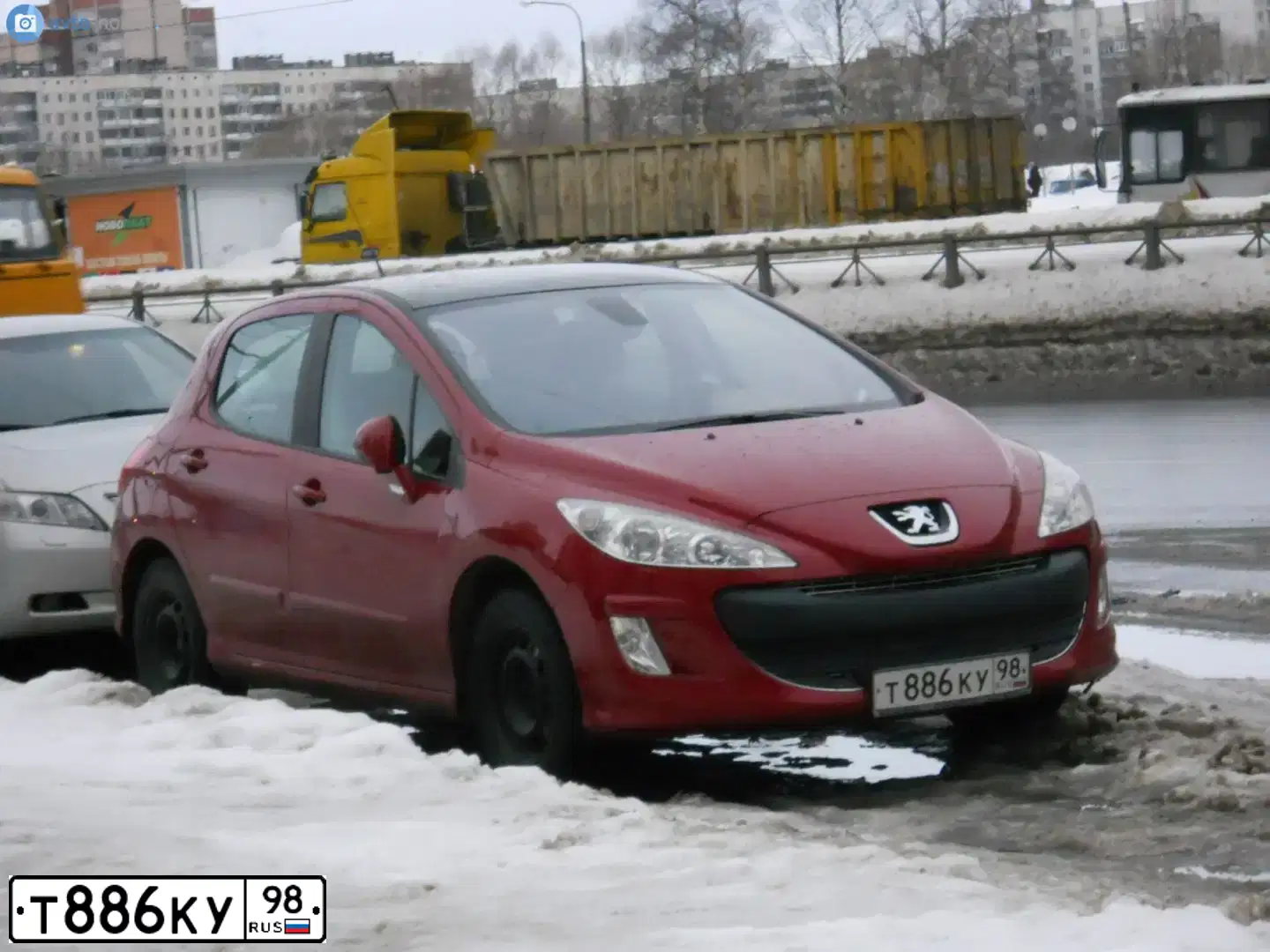 Фото автомобиля PEUGEOT 308, 2008 — госномер Т886КУ98. Цвет: КРАСНЫЙ
